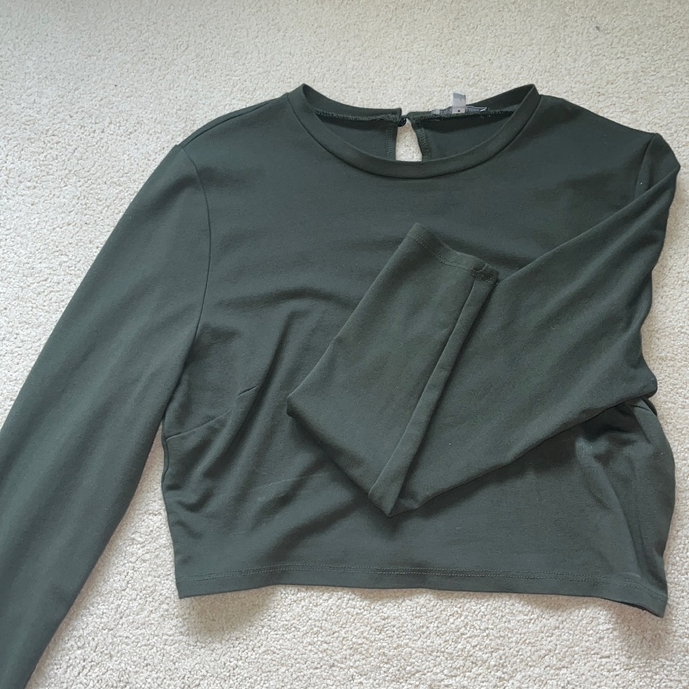 Army green cropped long sleeve